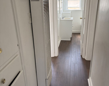 1052 W 60th Place - Photo Thumbnail 9