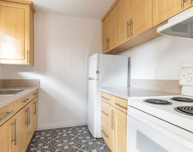 4255 W 5th Street - Photo Thumbnail 12