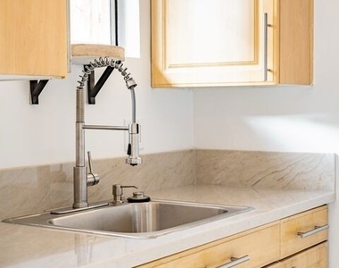 4255 W 5th Street - Photo Thumbnail 5