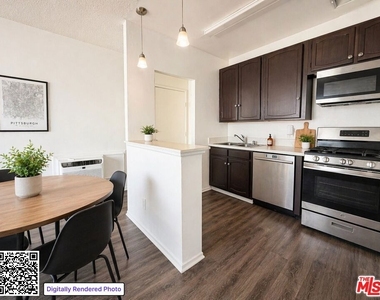 1133 W 36th Place - Photo Thumbnail 1