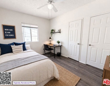1133 W 36th Place - Photo Thumbnail 5