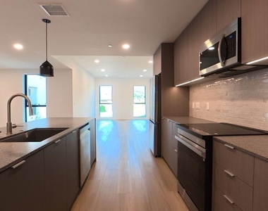 5119 Colfax Avenue - Photo Thumbnail 5