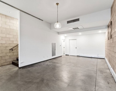 6615 Melrose Avenue - Photo Thumbnail 4