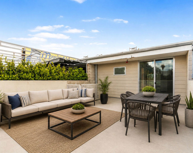 6615 Melrose Avenue - Photo Thumbnail 33