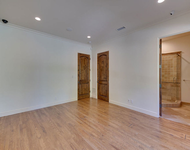 9530 Hidden Valley Road - Photo Thumbnail 29