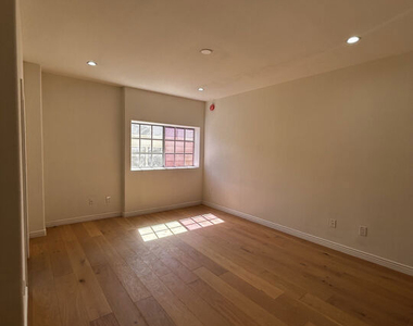 108 N Orlando Ave. - Photo Thumbnail 7