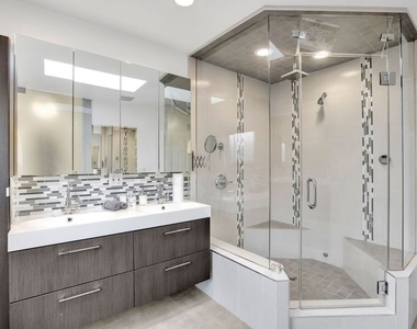 8345 White Oak Avenue - Photo Thumbnail 23