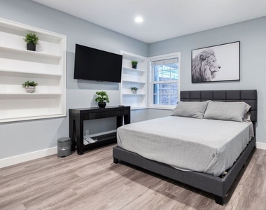 8345 White Oak Avenue - Photo Thumbnail 22