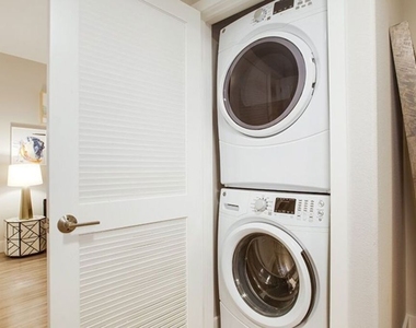 5553 W 6th Street - Photo Thumbnail 5