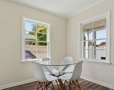 13842 Hamlin Street - Photo Thumbnail 9