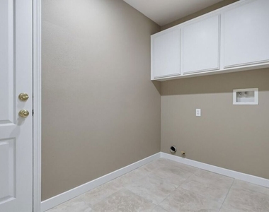 5187 Knollwood Way - Photo Thumbnail 25