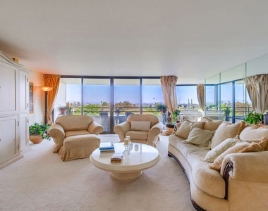 4337 Marina City - Photo Thumbnail 12