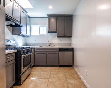 1112 Ocean Park Boulevard - Photo Thumbnail 16
