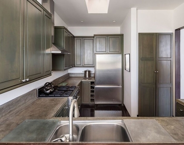 8580 Hillside Avenue - Photo Thumbnail 6