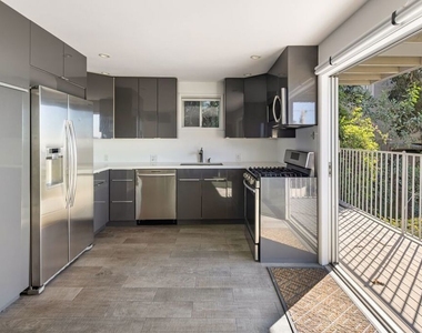 8580 Hillside Avenue - Photo Thumbnail 16