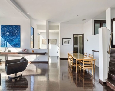 8580 Hillside Avenue - Photo Thumbnail 3