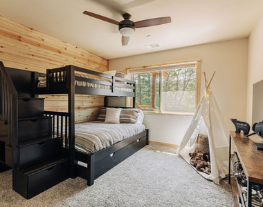 315 Northern Cross Drive - Photo Thumbnail 7