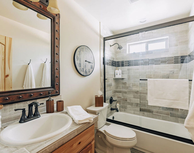 315 Northern Cross Drive - Photo Thumbnail 12
