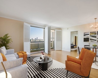 321 S San Vicente Boulevard - Photo Thumbnail 1