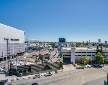 321 S San Vicente Boulevard - Photo Thumbnail 5