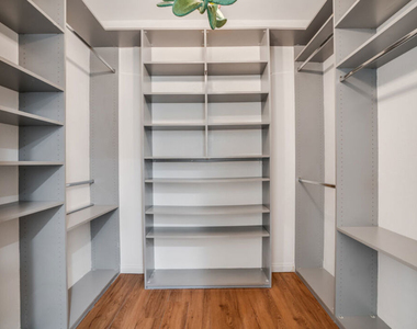 321 S San Vicente Boulevard - Photo Thumbnail 9