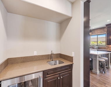 7305 Augusta Drive - Photo Thumbnail 8
