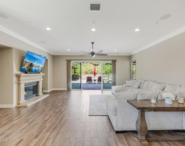 7305 Augusta Drive - Photo Thumbnail 9