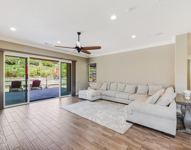 7305 Augusta Drive - Photo Thumbnail 10