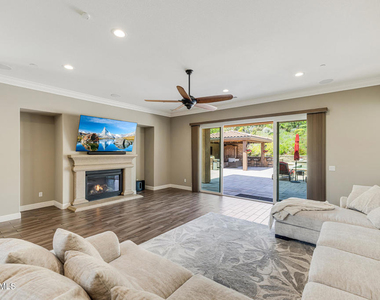 7305 Augusta Drive - Photo Thumbnail 11