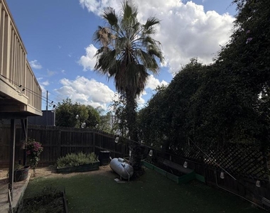 9251 Notre Dame Avenue - Photo Thumbnail 10