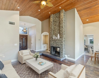 3332 Holloway Street - Photo Thumbnail 3
