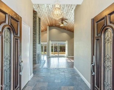 3332 Holloway Street - Photo Thumbnail 13
