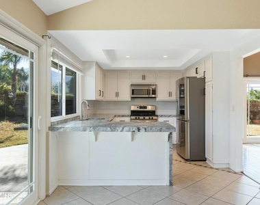 3332 Holloway Street - Photo Thumbnail 17