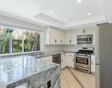 3332 Holloway Street - Photo Thumbnail 16