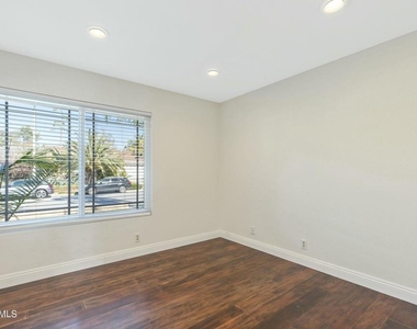 3332 Holloway Street - Photo Thumbnail 21