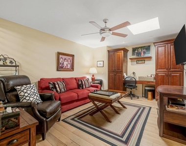 10 Whittier Court - Photo Thumbnail 37