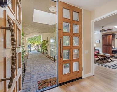 10 Whittier Court - Photo Thumbnail 6