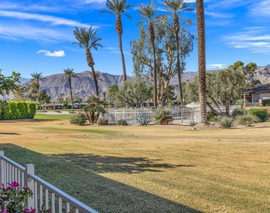 10 Whittier Court - Photo Thumbnail 25