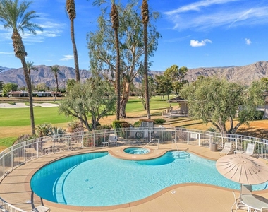 10 Whittier Court - Photo Thumbnail 26