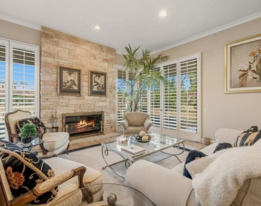 10 Whittier Court - Photo Thumbnail 12