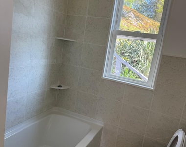 13 Springside Avenue - Photo Thumbnail 8