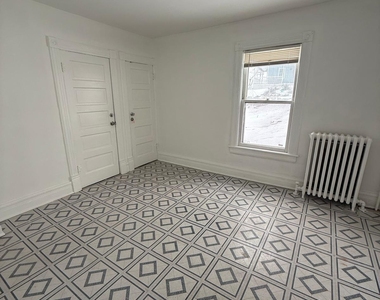 13 Springside Avenue - Photo Thumbnail 3