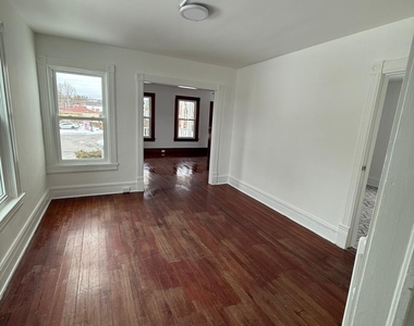 13 Springside Avenue - Photo Thumbnail 5