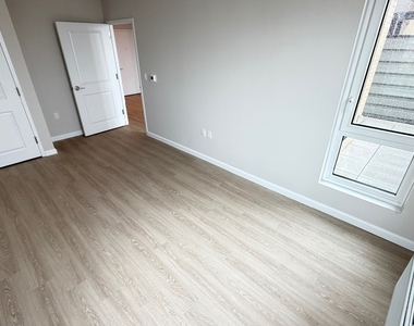 183-03 Hillside Avenue - Photo Thumbnail 17