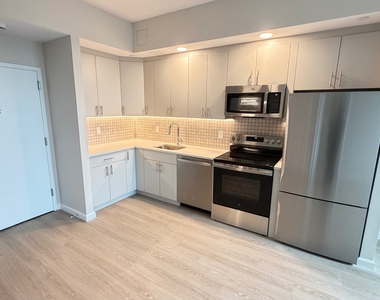 183-03 Hillside Avenue - Photo Thumbnail 3