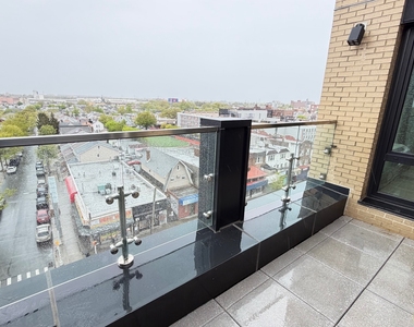 183-03 Hillside Avenue - Photo Thumbnail 12