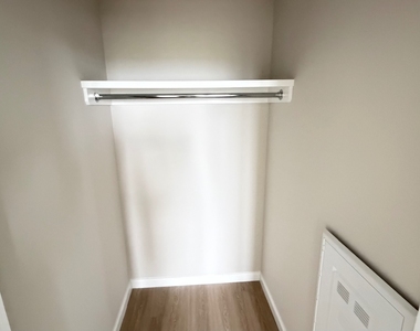 183-03 Hillside Avenue - Photo Thumbnail 16