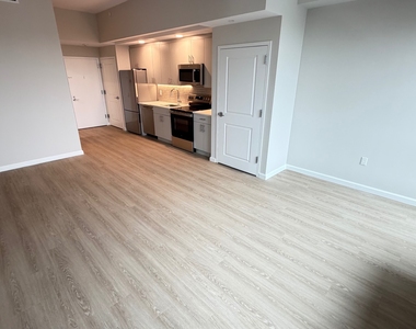 183-03 Hillside Avenue - Photo Thumbnail 13
