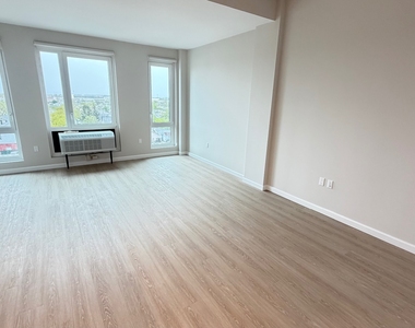 183-03 Hillside Avenue - Photo Thumbnail 7