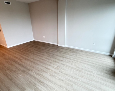 183-03 Hillside Avenue - Photo Thumbnail 14